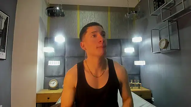 HunterHeat  online show from 11/23/25, 12:04