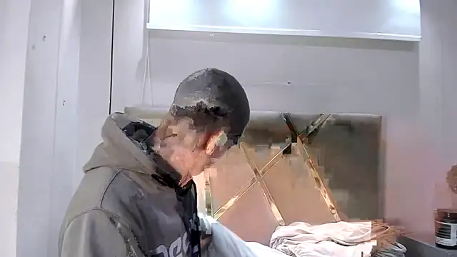 HunterHeat  online show from 10/31/25, 01:08