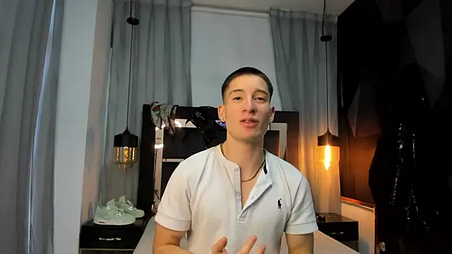 Snapshot of HunterHeat_ chatting on 01/17/26, 11:25 HunterHeat online show from 01/17/26, 11:25