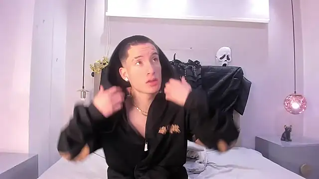 HunterHeat  online show from 10/30/25, 12:47