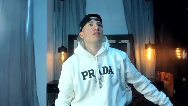 HunterHeat  online show from 12/18/25, 12:09