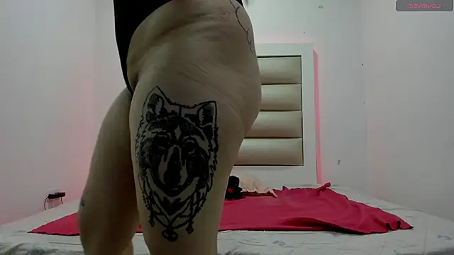 Luna and lindsy online show from 11/06/25, 12:31