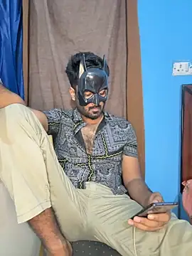 Snapshot of MeekBatgirl chatting on 09/10/25, 04:50 MeekBatgirl online show from 09/10/25, 04:50