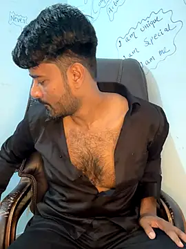 Snapshot of MeekBatgirl chatting on 10/05/25, 07:32 MeekBatgirl online show from 10/05/25, 07:32