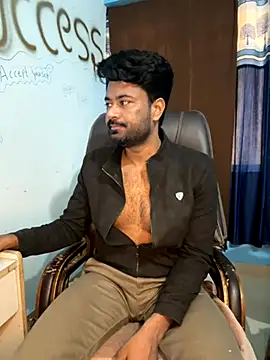 MeekBatgirl online show from 11/28/25, 02:12