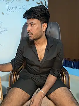 MeekBatgirl online show from 11/13/25, 04:22