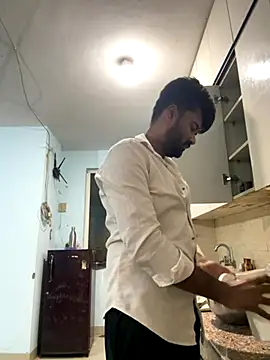 Snapshot of MeekBatgirl chatting on 10/17/25, 12:18 MeekBatgirl online show from 10/17/25, 12:18