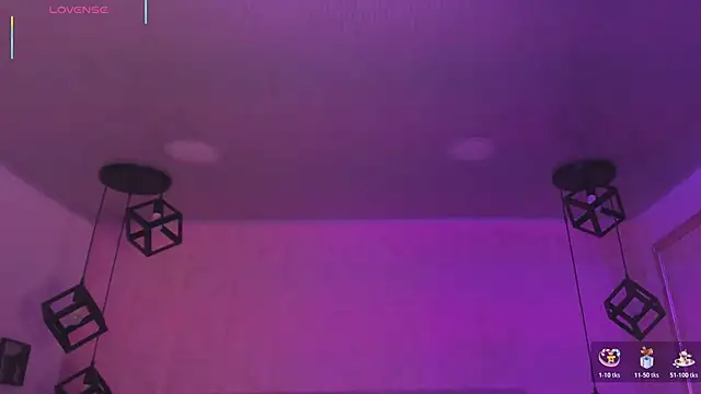 AnaVelvett online show from 10/17/25, 01:35