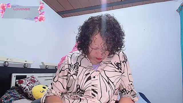 Miss Oriana online show from 10/16/25, 04:59