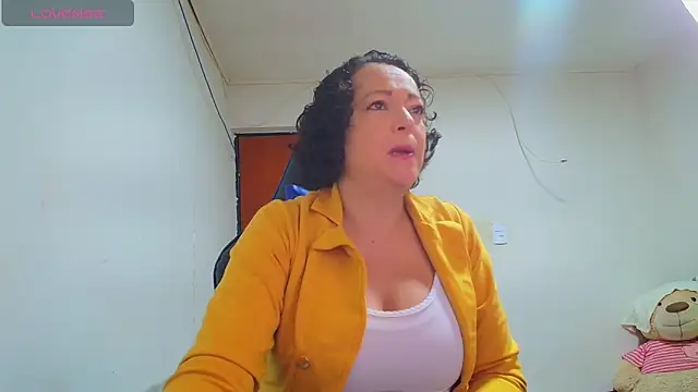 Miss Oriana online show from 11/13/25, 04:00