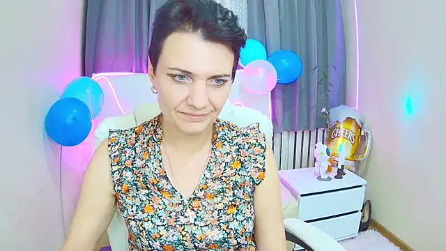 AvaSaturnian online show from 09/17/25, 12:18