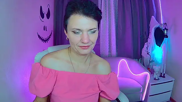 AvaSaturnian online show from 10/27/25, 01:12