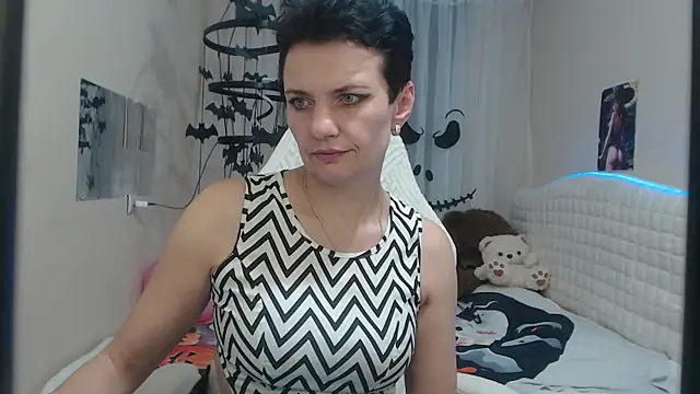 AvaSaturnian online show from 10/24/25, 12:15