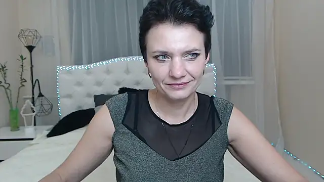 AvaSaturnian online show from 11/07/25, 01:26