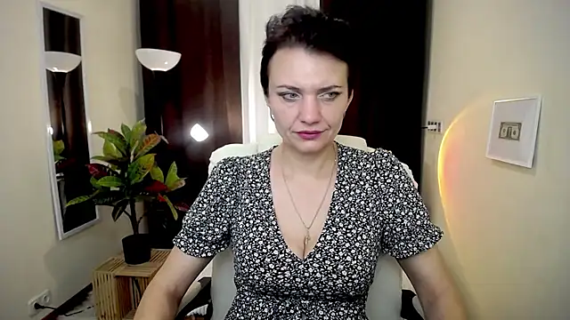 AvaSaturnian online show from 10/09/25, 12:28