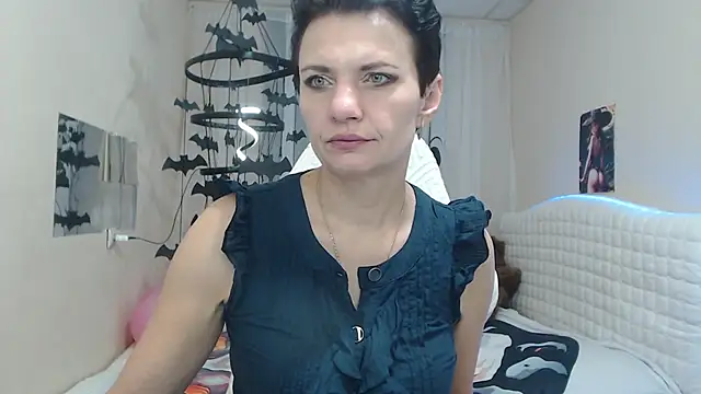 AvaSaturnian online show from 11/04/25, 07:23