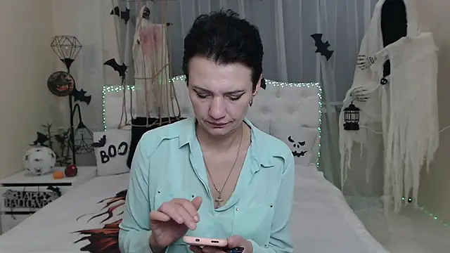 AvaSaturnian online show from 11/03/25, 07:24