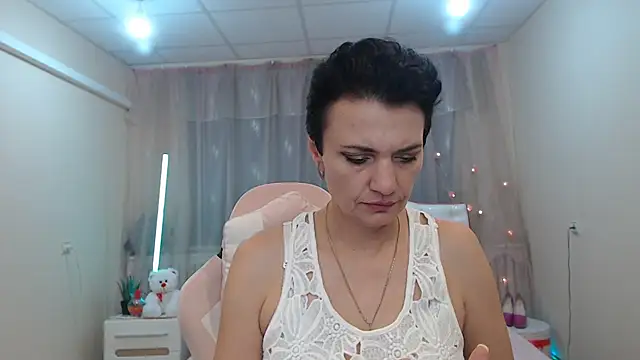 AvaSaturnian online show from 11/14/25, 01:26