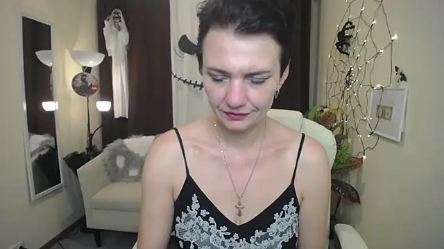 AvaSaturnian online show from 11/01/25, 01:27