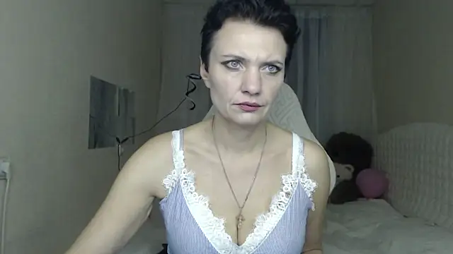 AvaSaturnian online show from 11/09/25, 01:48