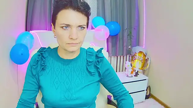 AvaSaturnian online show from 09/18/25, 12:08