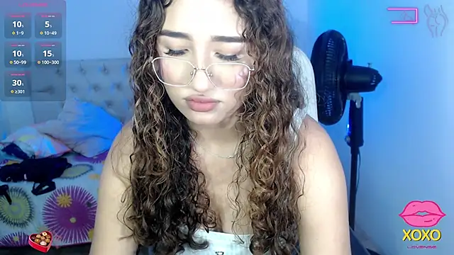 Snapshot of sasha_17_ chatting on 09/23/25, 04:36 sasha 17 online show from 09/23/25, 04:36