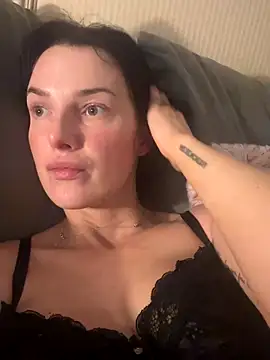 Snapshot of Remirosee chatting on 12/01/25, 08:10 Remirosee online show from 12/01/25, 08:10