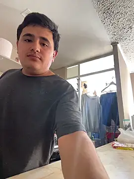 Snapshot of whitsblack chatting on 11/16/25, 07:18 whitsblack online show from 11/16/25, 07:18