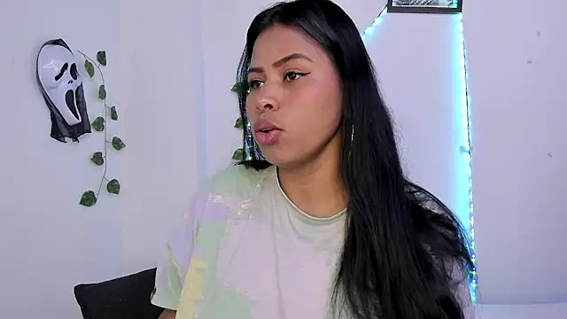 Michluxe 69 online show from 11/18/25, 12:41