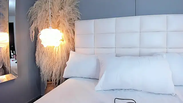 Snapshot of AnastasiaBlare chatting on 12/16/25, 05:17 AnastasiaBlare online show from 12/16/25, 05:17