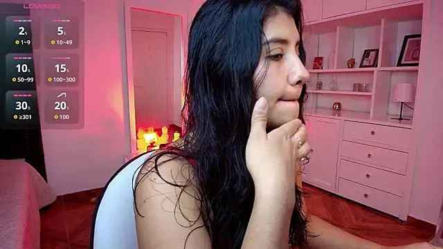 nina moen online show from 09/15/25, 08:31