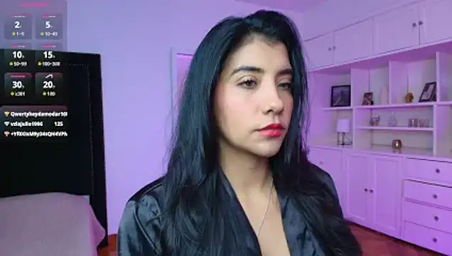 nina moen online show from 10/09/25, 10:38