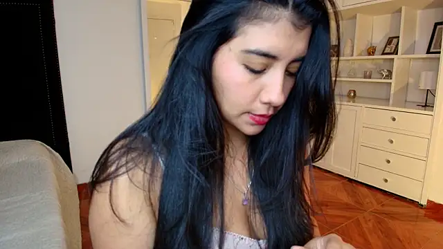 nina moen online show from 11/12/25, 03:10