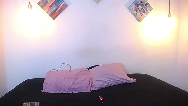 escar let online show from 11/12/25, 03:54