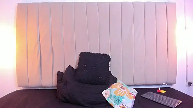 escar let online show from 02/18/26, 05:05