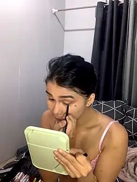 AngelHille online show from 10/26/25, 06:19