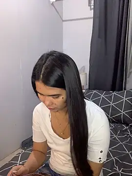 AngelHille online show from 12/05/25, 05:00