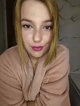 Sakura 2000 online show from 02/11/26, 09:14