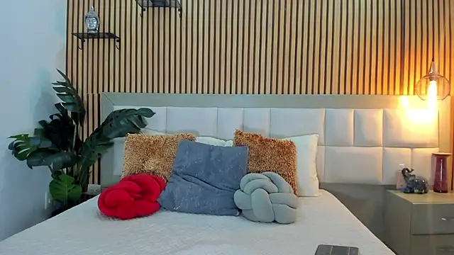 Roseaurora online show from 01/17/26, 12:53