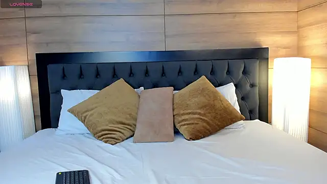 Roseaurora online show from 03/07/26, 12:21