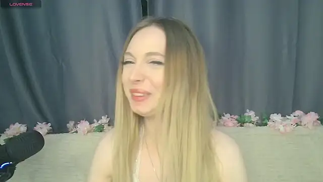 BabbbyFoxxx online show from 10/29/25, 01:37