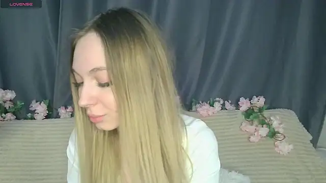 BabbbyFoxxx online show from 11/12/25, 04:05