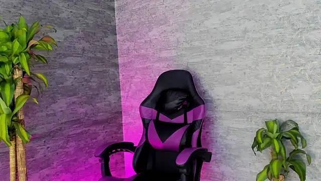 Snapshot of zorre_ chatting on 09/17/25, 10:56 zorre online show from 09/17/25, 10:56