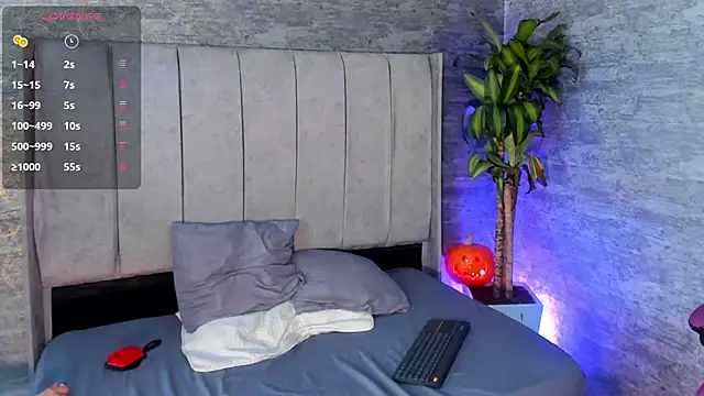 Snapshot of zorre_ chatting on 10/31/25, 03:03 zorre online show from 10/31/25, 03:03