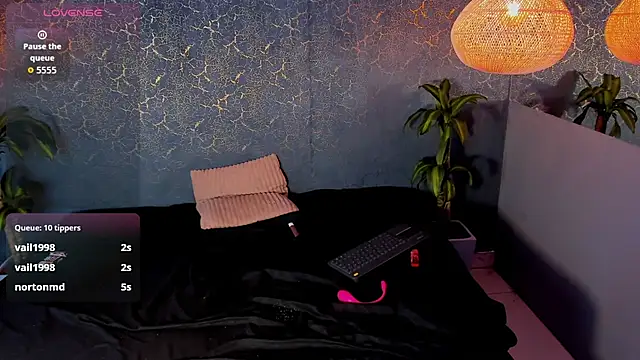 Snapshot of zorre_ chatting on 09/20/25, 01:38 zorre online show from 09/20/25, 01:38