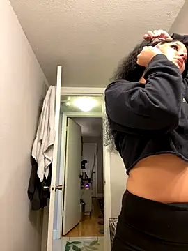 Prettygirl6070 online show from 12/18/25, 10:46