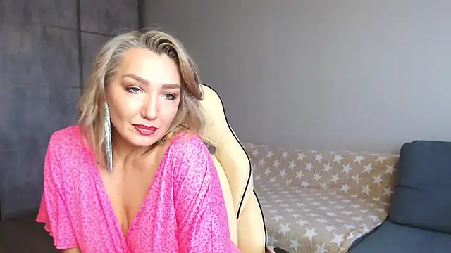 Snapshot of selenallen chatting on 09/12/25, 01:55 selenallen online show from 09/12/25, 01:55