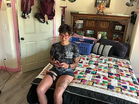 kinkycanner online show from 06/15/26, 08:19