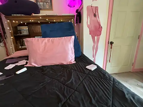 kinkycanner online show from 04/23/26, 08:10