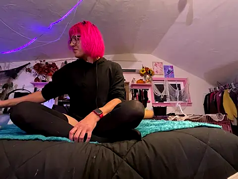 kinkycanner online show from 11/13/25, 01:09